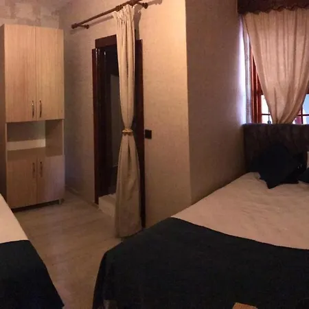 Grand Friends Bed & Breakfast